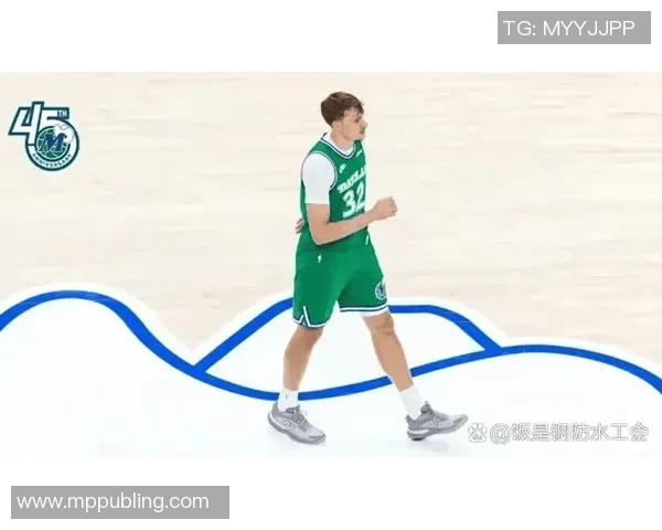 弗拉格全能表现引领球队前行成为联盟唯一的得分篮板助攻抢断领袖